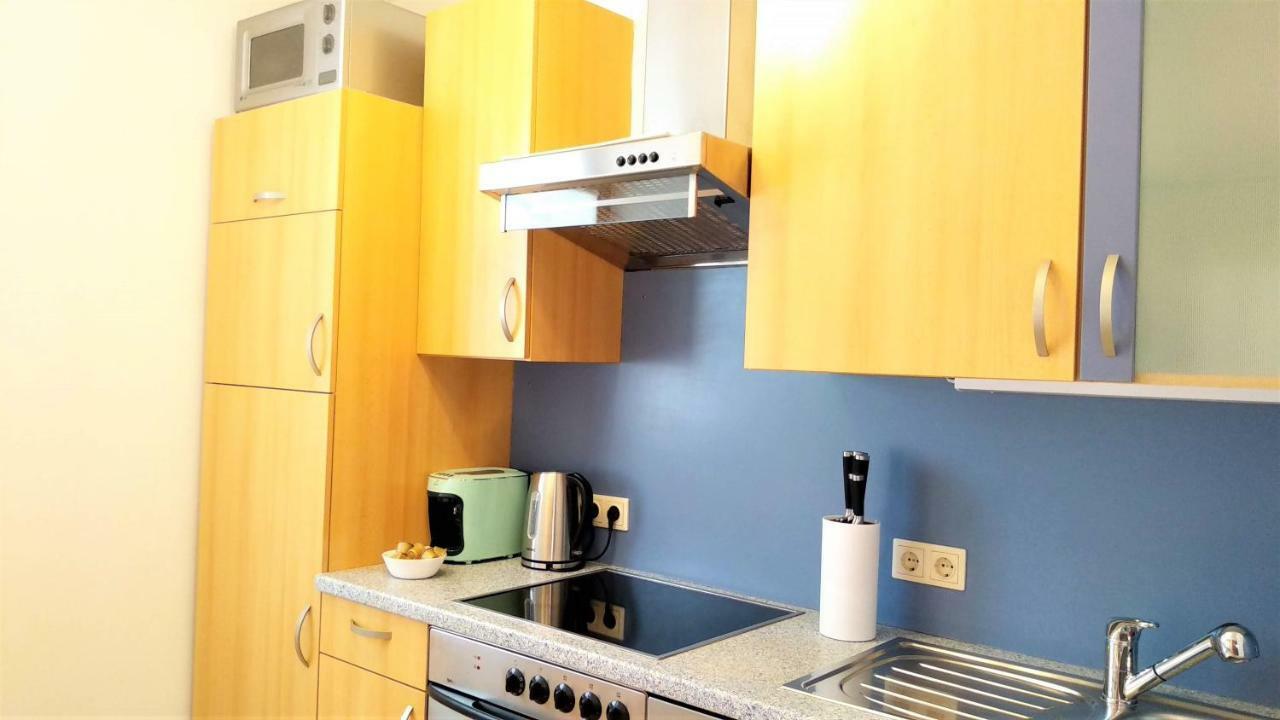Green Wall Apartment Капрун Экстерьер фото