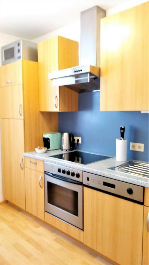 Green Wall Apartment Капрун Экстерьер фото